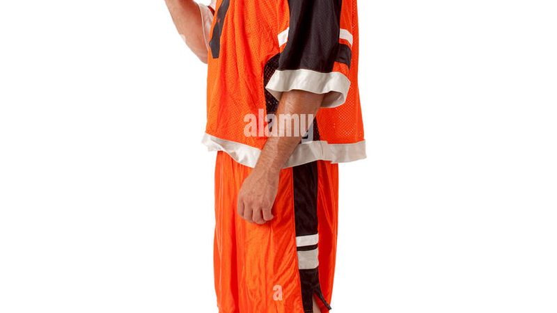 小标题：配件来源与真伪识别